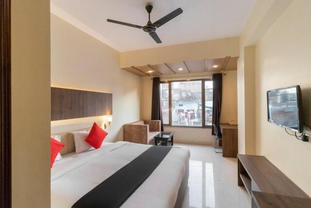 Hotel Rudraksh Varanasi Bagian luar foto